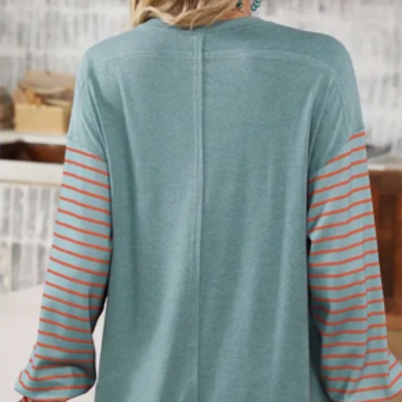 Round Neck Casual Contrast Long Sleeved T-Shirt - Picture 2 of 2